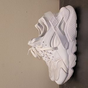 Triple white, Nike air huarache's